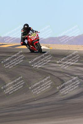 media/Jan-10-2025-CVMA Friday Practice (Fri) [[489e0da257]]/Group 4 and Trackday/Session 3 (Turns 9 and 10)/